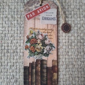 Vintage Style Floral Bookmark